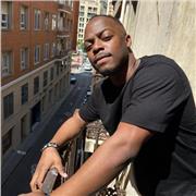 Me defino como un docente comprometido en transmitir conocimientos de manera estructurada, con paciencia y empatía.