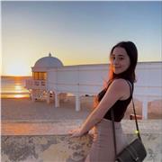 Estudiante de Historia con pasión por las letras y la comunicación. Dos años de experiencia de cara al público.