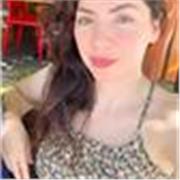 Soy una amante de los idiomas, entusiasta y comprometida con el aprendizaje constante. 