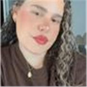 Profesora de atención a personas con diversidad funcional, me defino como una persona que ama lo que hace y con un buen corazón. 