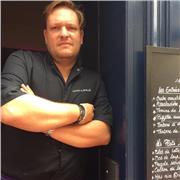 Professionnel donne cours de cuisine tous niveaux