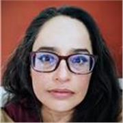 Maestra de apoyo en lenguaje español para adultos