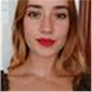 Profesora con capacidad para adaptarse a diferentes niveles y necesidades del alumnado