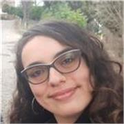 Docente di italiano impartisce lezioni di grammatica e di storia, geografia e latino