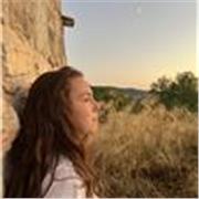 Profesora de catalán dispuesta a acompañar en el refuerzo de esta materia, apta para todas las edades.
