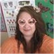 I’m a friendly, patient and experienced English teacher who creates relaxed, personalised lessons. My lessons are aimed at both ad