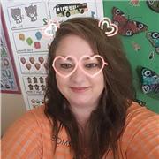 I’m a friendly, patient and experienced English teacher who creates relaxed, personalised lessons. My lessons are aimed at both ad