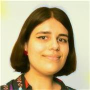 Profesora creativa de dibujo digital o tradicional