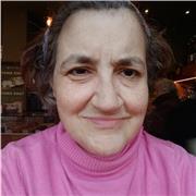 Laureata in Lingue con ventidue anni di esperienza come insegnante di inglese scuola primaria è disponibile per lezioni private