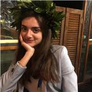 Laureanda in Traduzione, laurea triennale in mediazione linguistica con tesi su analisi letteraria e sociale di un romanzo francese, al momento sono una laureanda nel corso magistrale di traduzione. Erasmus nel 2019 a Besançon