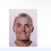 Profesora titulada en natación con más de 25 años de experiencia.