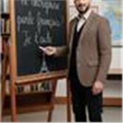 Profesor nativo con licenciatura y Master de francés con 20 años de experiencia.