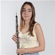 Profesora titulada en Grado Superior de Música por el Conservatorio de Música de Canarias. Lenguaje musical, oboe, canto...