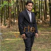 Profesor de idiomas con un excelente sentido de amabilidad. Anímate y conóceme.