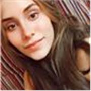 Sono una ragazza di 21 con un livello di inglese molto alto. Offro lezioni a qualsiasi studente desideroso di migliorare la propria pronuncia