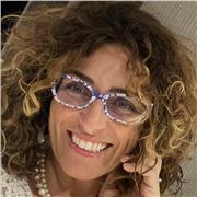 Laureata in Scienze Biologiche ed esperta in Microbiologia e in Biologia Marina offre lezioni di Biologia