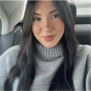 Futura profesora comprometida, paciente y cercana. Refuerzo Primaria y enseño Latín y Griego, fomentando comprensión y  confianza.