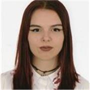 Profesora de pintura y dibujo,con experiencia en colegios públicos y con formación de monitora de ocio y tiempo libre.
