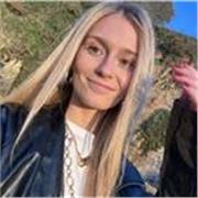 Soy estudiante de último año del grado en Matemáticas y ofrezco clases de apoyo adaptadas al nivel de cada alumno.