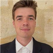 Ancien étudiant en droit et actuel assistant de justice au tribunal, je peux dispenser des cours en droit civil, pénal, public