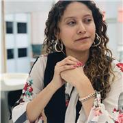 Profesora de filosofía con más de 12 años de experiencia