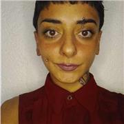 Puedo dar clases de Español a personas inglesas también a francesas ya que domino las dos lenguas.