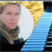 Clases de piano y lenguaje musical online y presencial. Profesora con título superior de piano. Profe del Conservatorio de Madrid