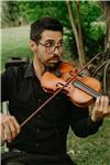 Profesor de violin, canto y solfeo con licenciatura en dirección coral y formación musical en Lisboa, a vivir en Madrid