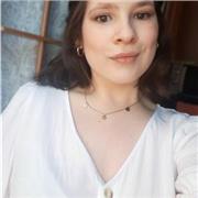 Profesora de geografía e historia imparte clases de redacción en castellano