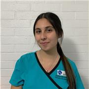 Mi nombre es Ayelen y tengo 22 años. Estoy en mi último año de Terapia Ocupacional, y en un futuro pienso especializarme en el área de Niños, Niñas y Adolescentes. Me encanta pasar tiempo junto a los niños, me gusta la conexión y vínculo que formo con su