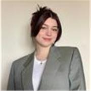 Traduttrice multilingue offre lezioni di inglese a tutti i livelli