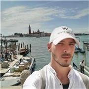 Passionate Italian Teacher Cultivates Language Fluency with Engaging Lessons