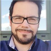 Insegnante di chimica impartisce lezioni di chimica per scuole superiori e università, specializzato in chimica organica