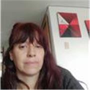 Profesora que imparte clases de matematicas