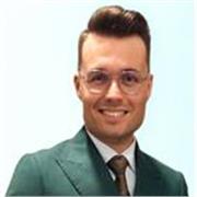 Insegnante di lingue e materie umanistiche, traduttore ed interprete