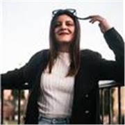 Impartisce lezioni di Inglese e Spagnolo per studenti delle elementari, medie, superiori ed eventualmente anche universitari