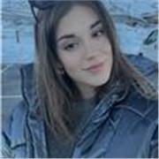 Soy una estudiante de magisterio, proporciono clases de refuerzo para todos los cursos de primaria. Soy alegre y responsable
