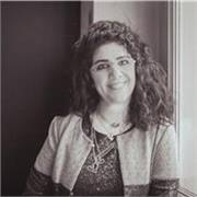 Arrivata in Italia nel 1997 come straniera, ho affrontato il percorso di apprendimento della lingua italiana con determinazione, ottenendo la cittadinanza italiana e ormai parlo in modo fluente l'italiano. Contenta di poter insegnare questa magnifica ling