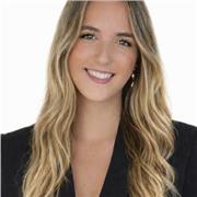 Profesional de Marketing con experiencia en industria, automoción y gran consumo.