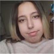 Profesora de dibujo artístico adaptable para todas las edades