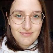 Studentessa di economia offre ripetizioni di matematica, fisica e aiuto compiti