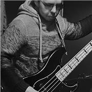 Lezioni di basso elettrico ed armonia musicale