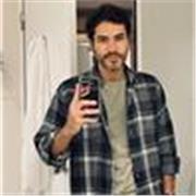 Soy técnico de iluminación especializado en audiovisual, con conocimientos de electricidad, montaje y fotografía