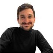 Personal Trainer impartisce lezioni Pratiche e Teoriche per qualsiasi fascia d’età. Disponibile a sedute in presenza o da remoto