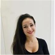 Sei alla ricerca di un insegnante serio e competente? Non esitare a contattarmi, studieremo insieme un piano su misura per te.