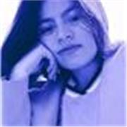 Profesora de matemáticas imparte clases a todas las edades