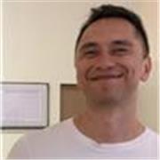 Clases personalizadas de inglés aplicado a la industria para estudiantes que buscan mejorar su comprensión y expresión oral