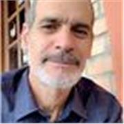 Trabalho com Educação Especial, e tenho facilidade de trabalhar com todas as disciplinas