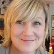 Prof de soutien anglais et Français (si besoin) j aime rendre les langues agréable et utiles. A bientôt. Erika