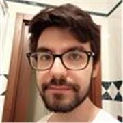 Studente appassionato di storia con tanta pazienza e piacere nell'insegnare!